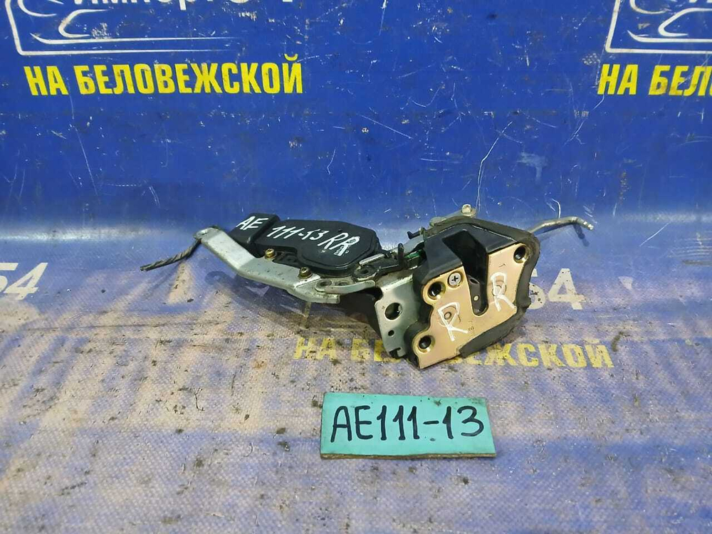 Замок двери задней правой TOYOTA SPACIO 1998