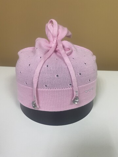 Шапка на девочку трикотажная однослойная розовая с бубенчиками в стразах на объем головы 40,42 см