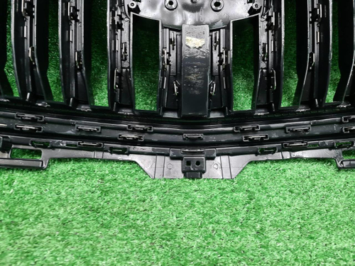 Решетка радиатора Geely Monjaro (2021-н.в.)