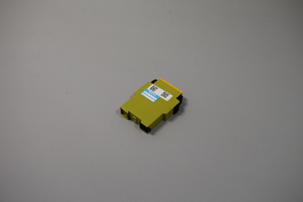 PILZ PNOZ e1p 24VDC 2so