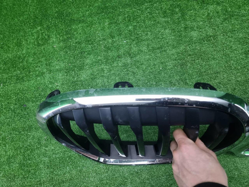 Решетка радиатора BMW X1 F48 (2019-2022)