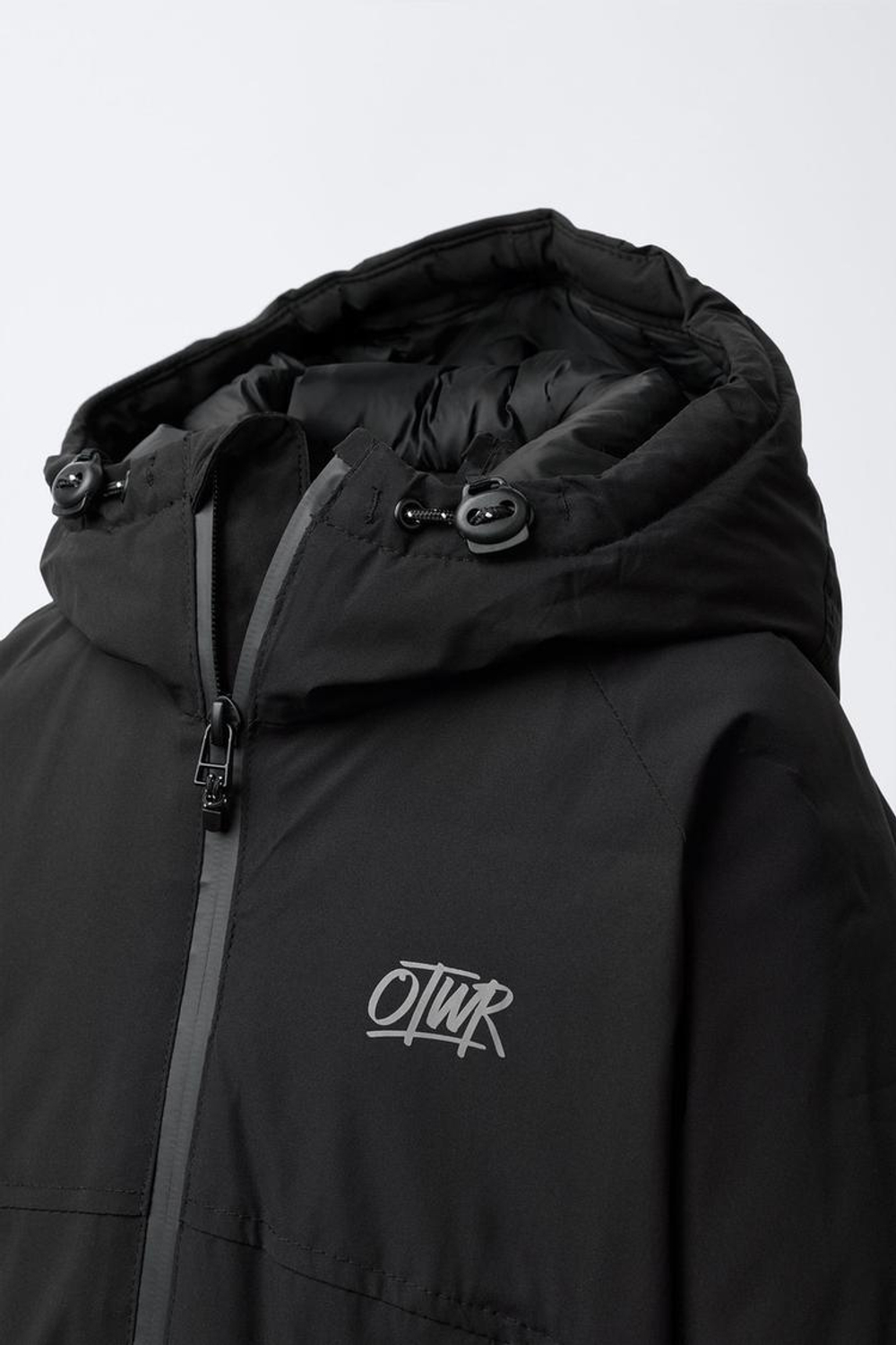 ZARA СТЕГАНАЯ КУРТКА НА МОЛНИИ, ЧЕРНЫЙ