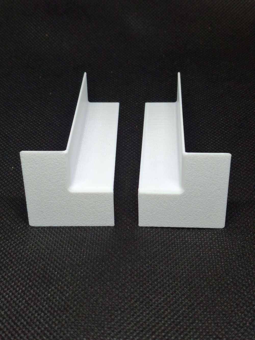 Внутренний угол для плинтуса с прямым профилем 100*13мм - 4 шт.