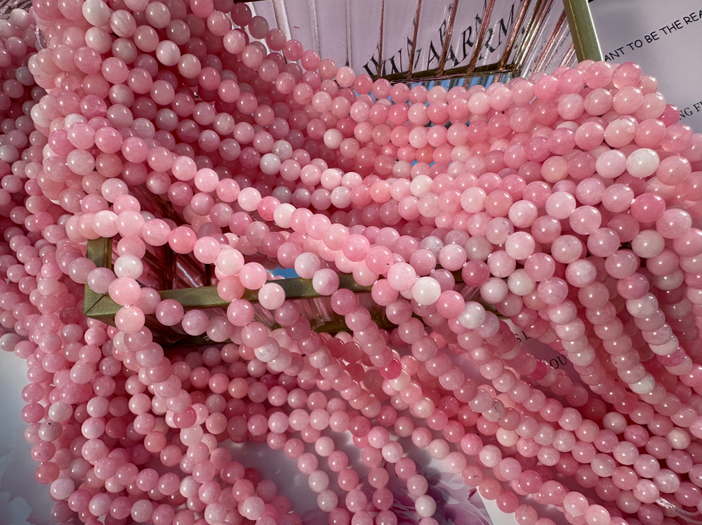 Нить бусин из тонированного кварца 6,4мм, гладкие