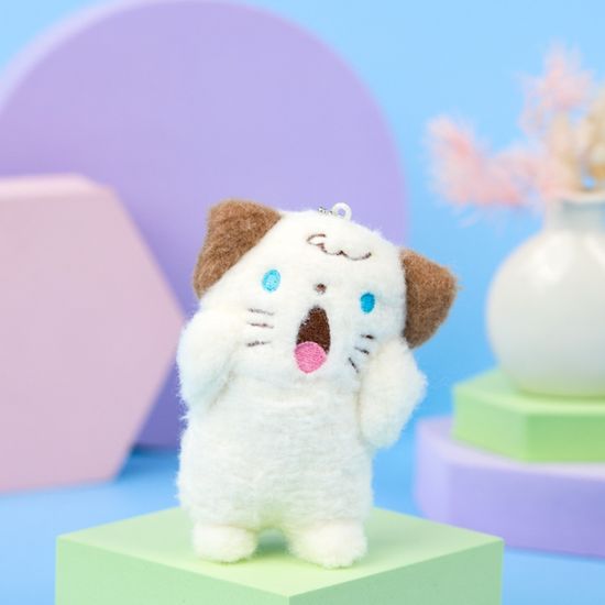 Мягкий брелок Cry кошка, белый 10 см