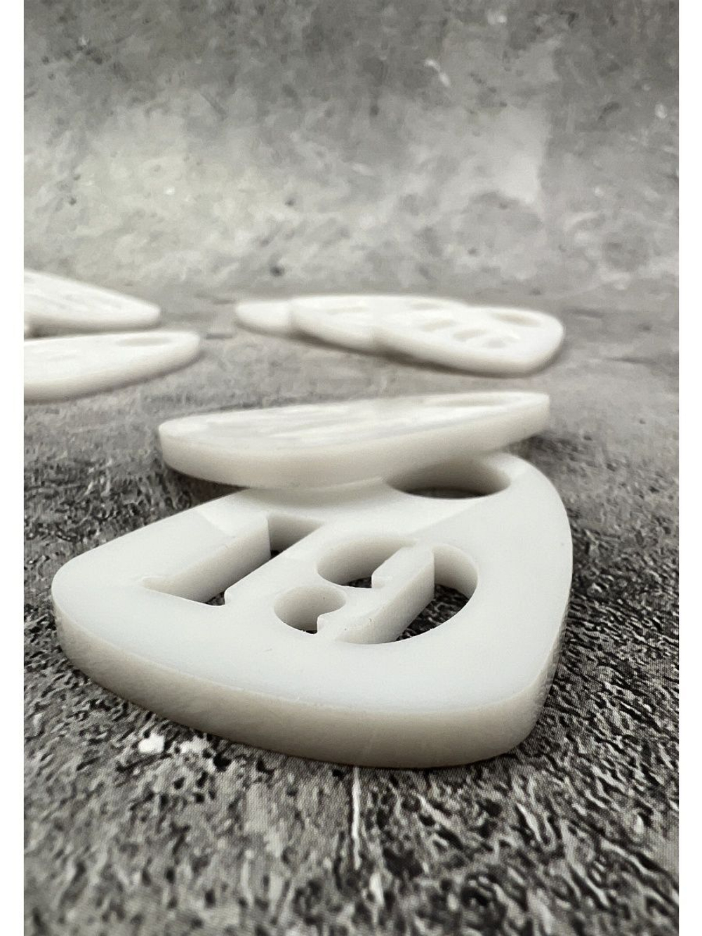 Номерки для гардероба прорезные