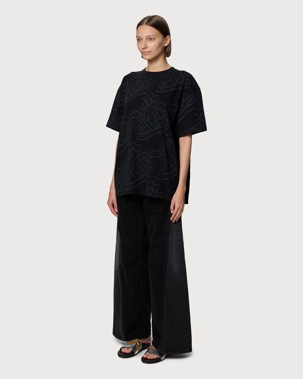 VIVIENNE WESTWOOD RED LABEL ФУТБОЛКА ЧЕРНАЯ С УЗОРОМ LOGO
