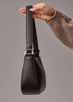 Кожаная сумка багет кросс-боди коричневый шоколад