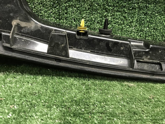 Фонарь крышки багажника Range Rover Velar (17-23)