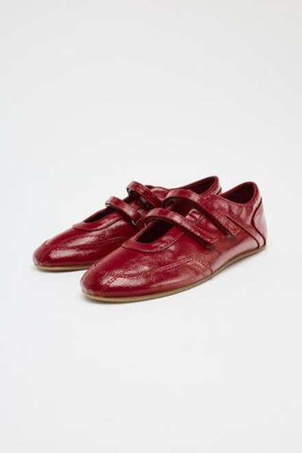 ZARA БАЛЕТКИ ИЗ ЛАКИРОВАННОЙ ИСКУССТВЕННОЙ КОЖИ С ДВУМЯ РЕМЕШКАМИ, КРАСНЫЙ