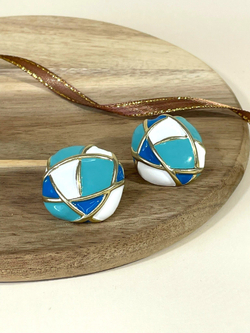 Серьги пусеты объемные