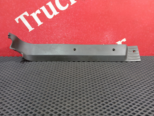 Накладка порога задняя