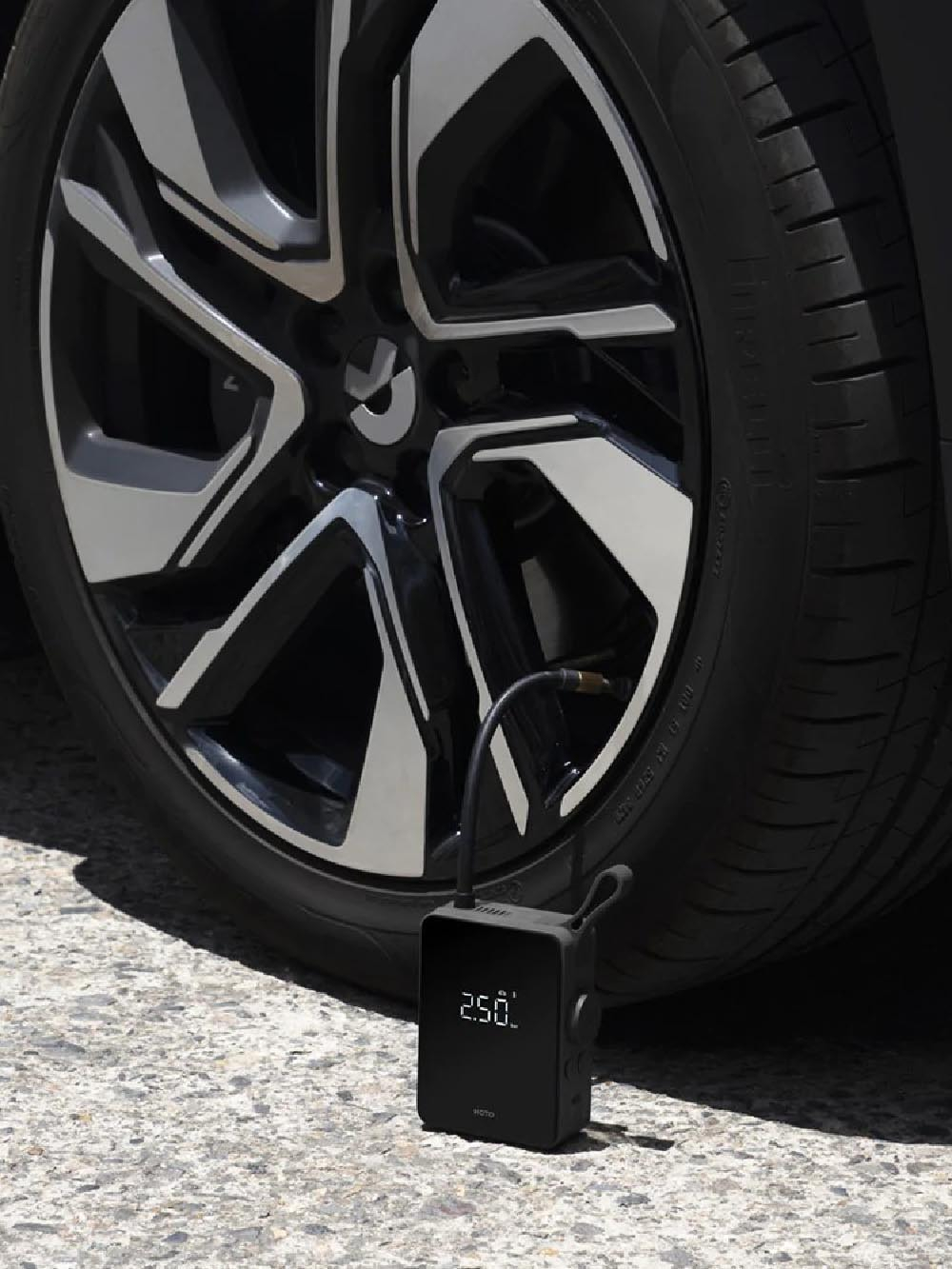 Портативный электрический компрессор для накачки шин HOTO Portable Electric Tire Inflator