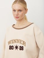 СВИТШОТ НА ОДНО ПЛЕЧО «WINNER» КРЕМ-БРЮЛЕ