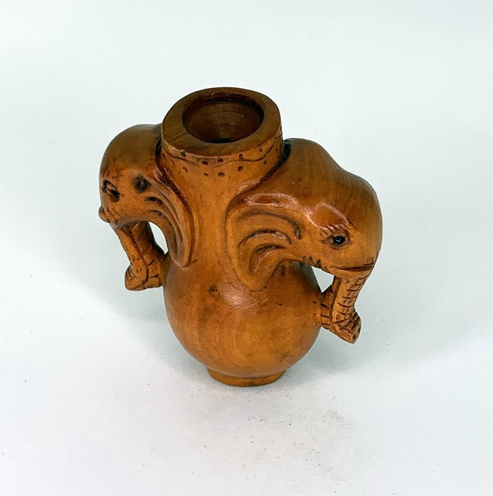 Нэцкэ Чаша изобилия с двумя слонами