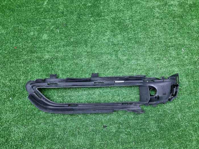 Накладка ПТФ правая Porsche Cayenne 3 (2017-2023)