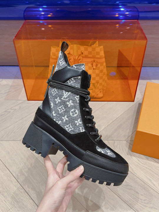 Louis Vuitton Laureate Desert Boot