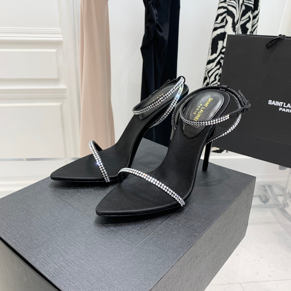 Saint Laurent Pumps