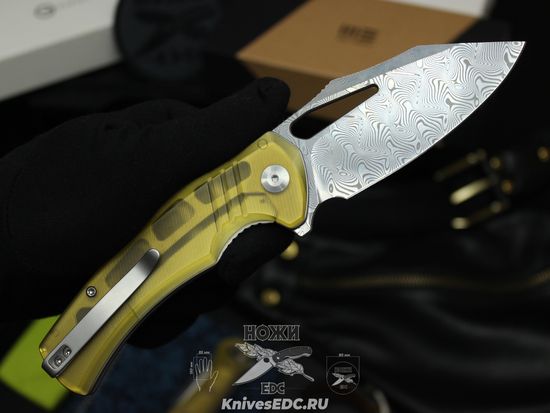 Нож складной CIVIVI BullTusk C23017-DS1 сталь клинка Stainless Damascus, рукоять Ultem