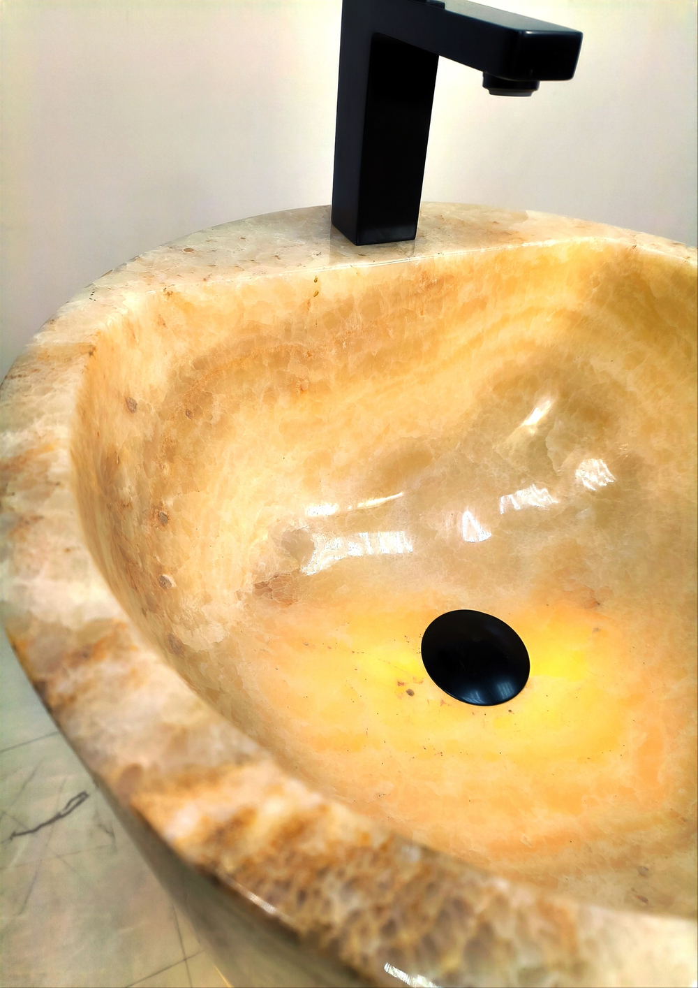 Раковина напольная из оникса Yellow ON-61357 (45*45*90)