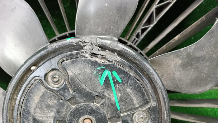 Диффузор с вентилятором Mercedes GLC X253 (15-22)