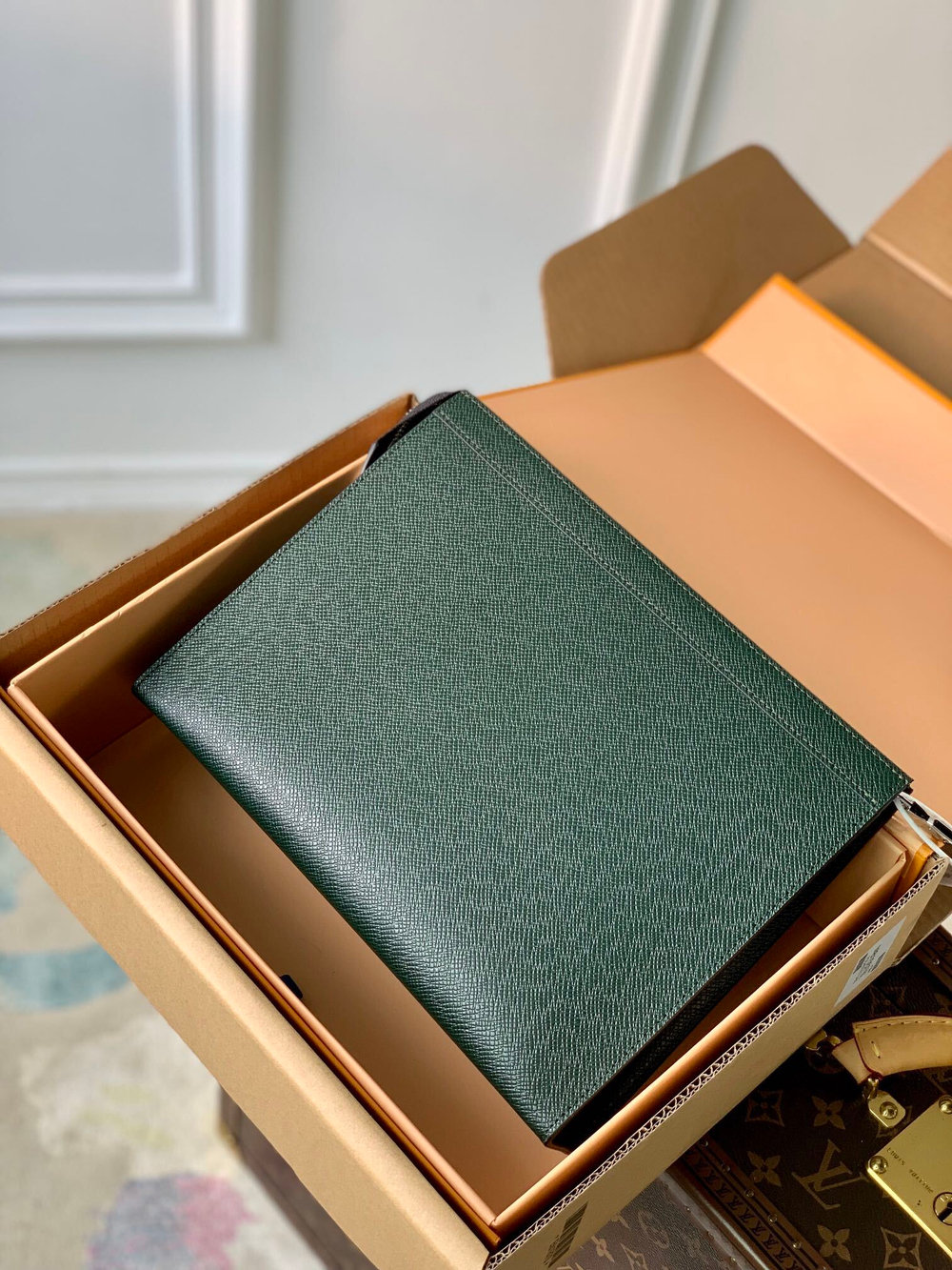 Louis Vuitton Pochette Voyage MM