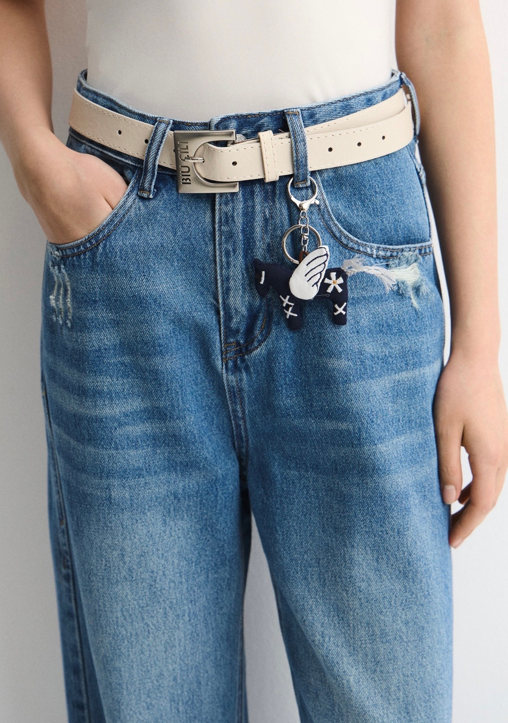 Джинсы М7 с брелоком синий