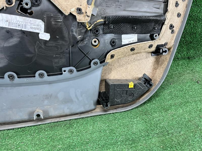 Обшивка двери передняя левая BMW 3er E46 (1998-2007)