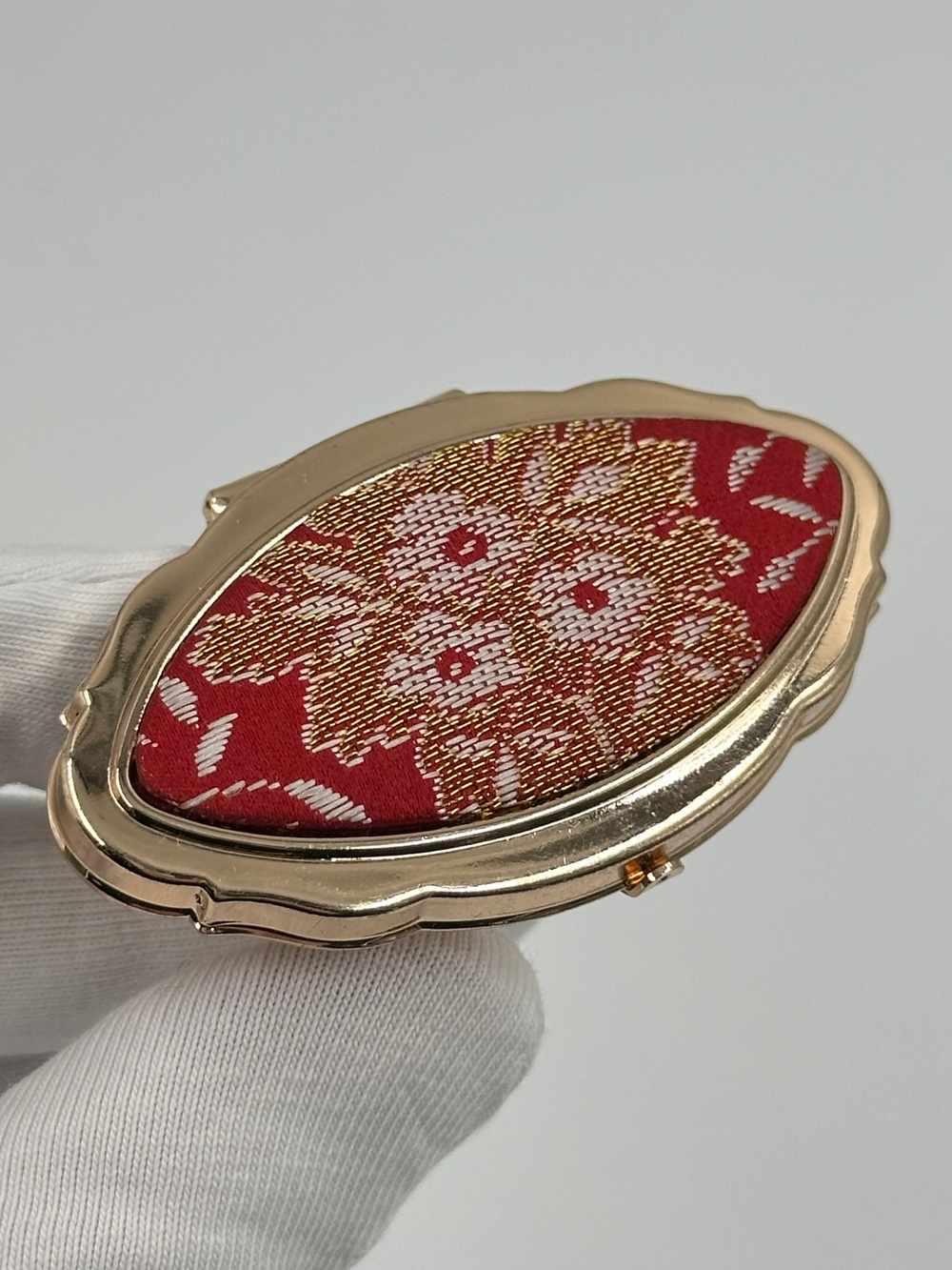 Футляр для помады с текстильной вставкой