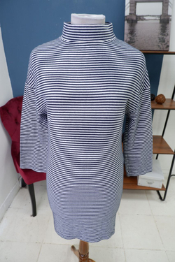 Платье Zara в полоску 44 размер