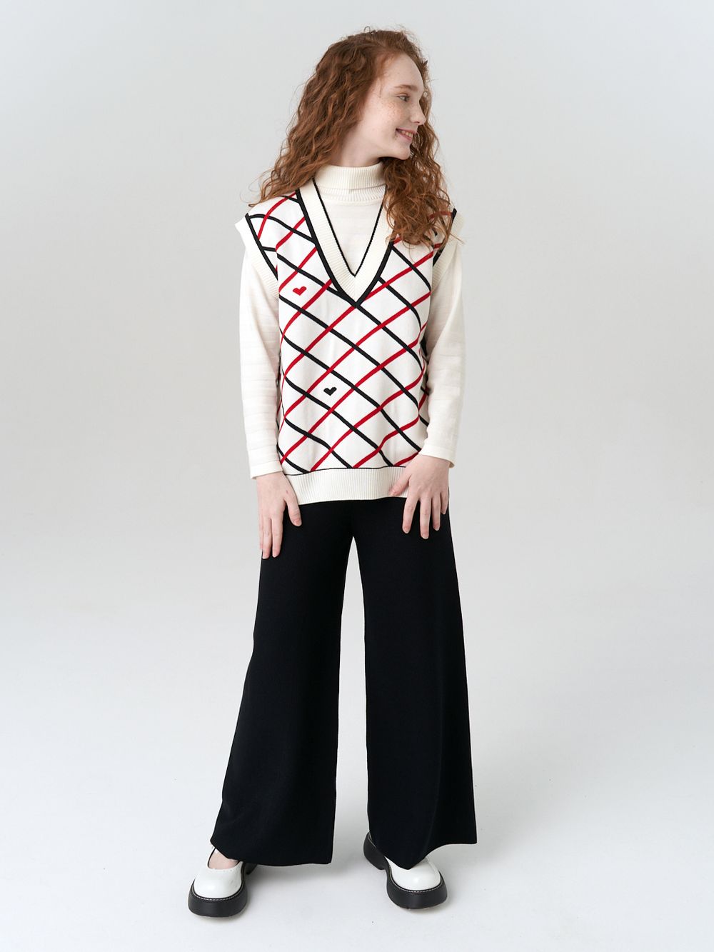 Жилетка в школу для девочки AT1011 черный-молочный