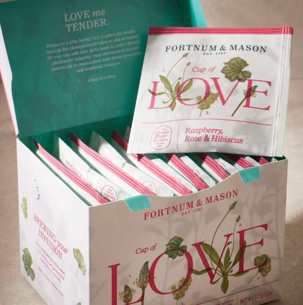 Fortnum and Mason Чайный настой Любовь с малиной, розой и гибискусом, 3 пачки x 37,5 г