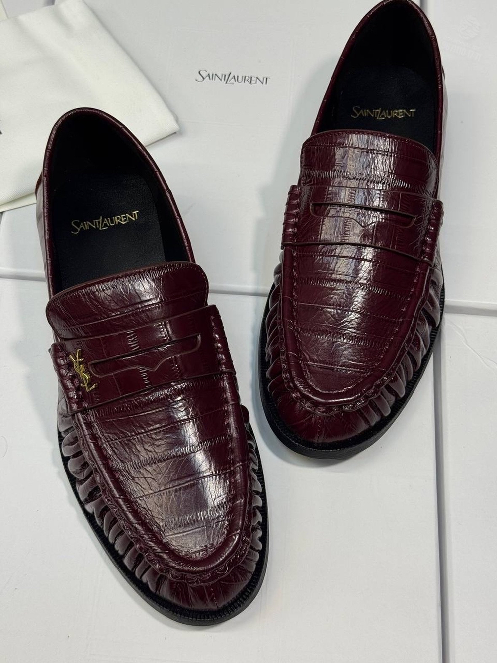 Лоферы Yves Saint Laurent Casandre