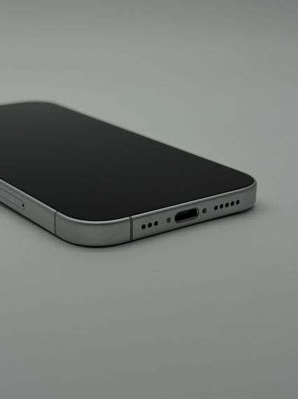 iPhone 16 256Gb White