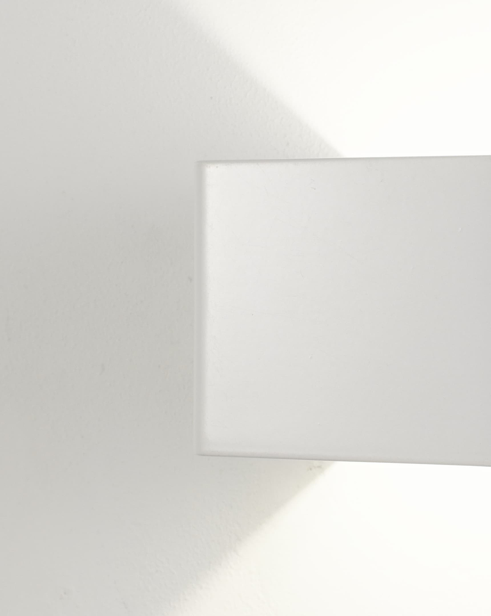 Светодиодный настенный светильник Moderli V1870-WL Slim