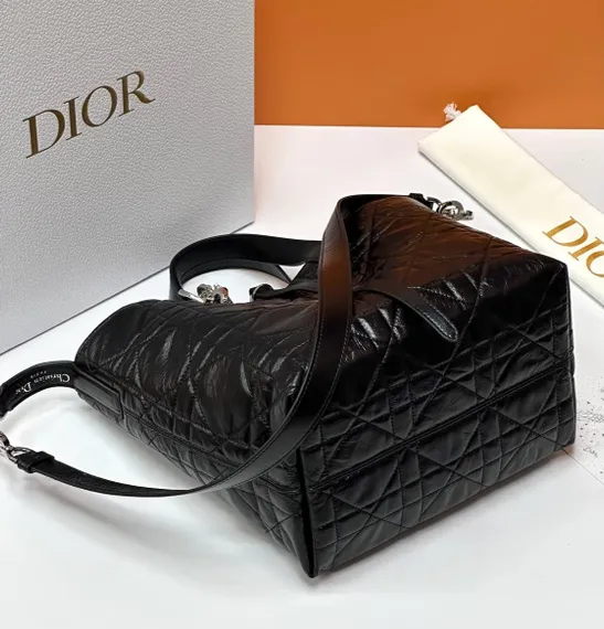 Сумка Dior Toujours вертикальная, черный