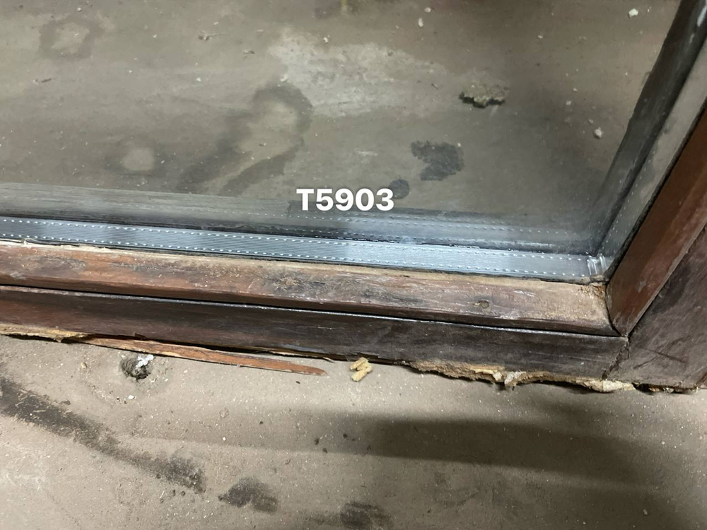 Окно Деревянное Б/У 140(в) х 137(ш)