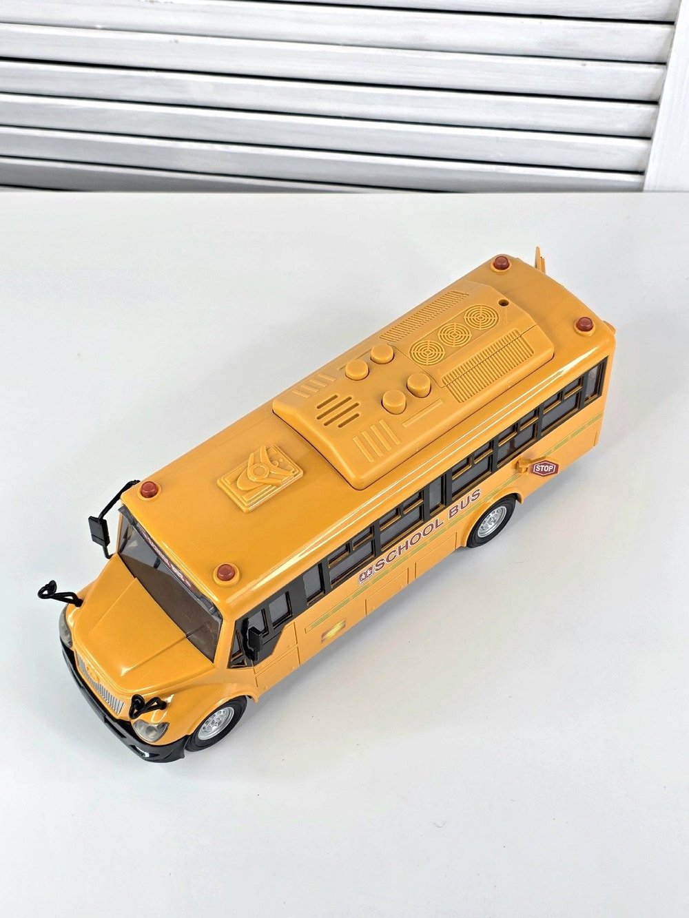 Игрушка машинка Автобус школьный со светом и звуком (202388599)