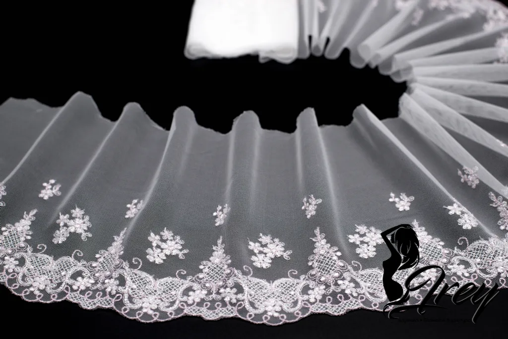 Новинка вышивки на сетке