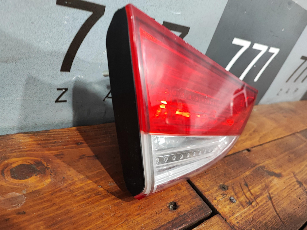 Фонарь задний левый Hyundai Elantra 5 (MD) 10-14 Б/У Оригинал 924033X000