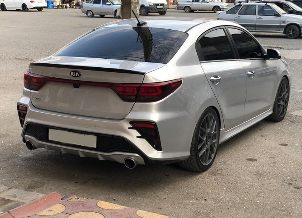Аэродинамический обвес Barracuda S на Kia Rio 4