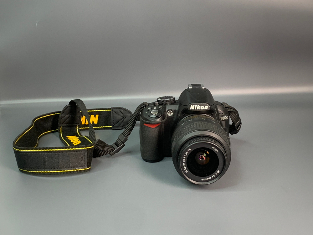 Nikon D3100 + kit 18-55mm 540 кадров