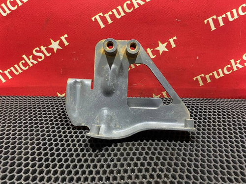 Кронштейн бампера правый 2019г