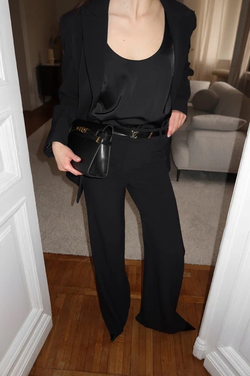 Майка из шелка черная