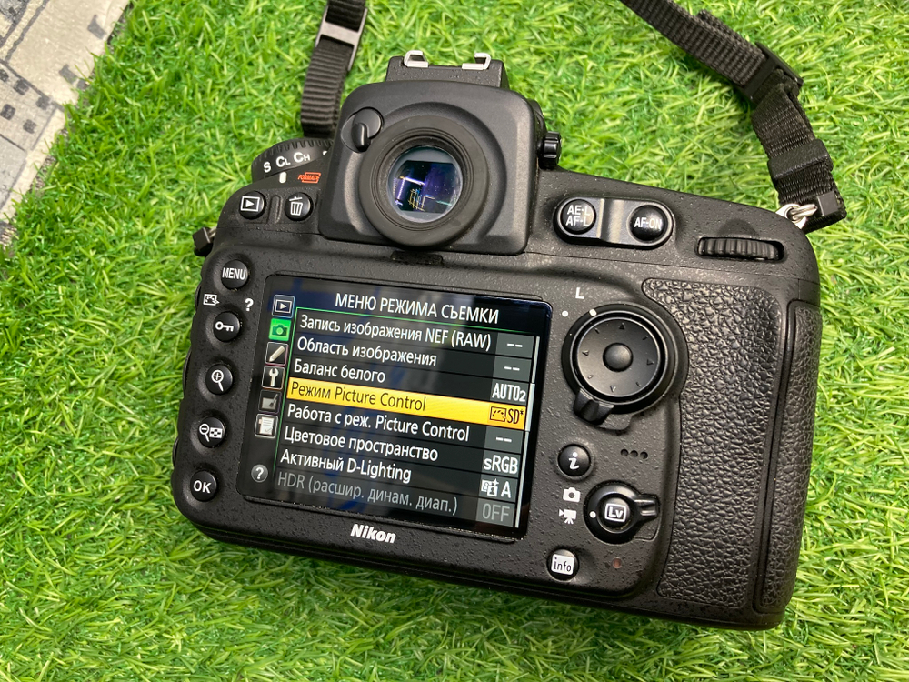 Nikon D810 7.800 кадров