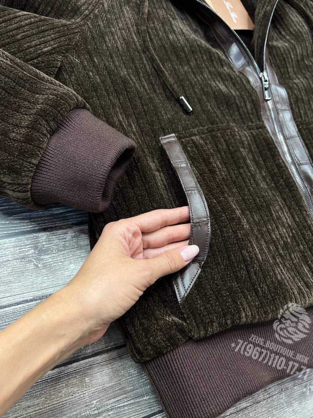 Куртка с мехом Loro Piana со вставками кожи крокодила