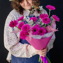 20. Яркий современный букет с гермини