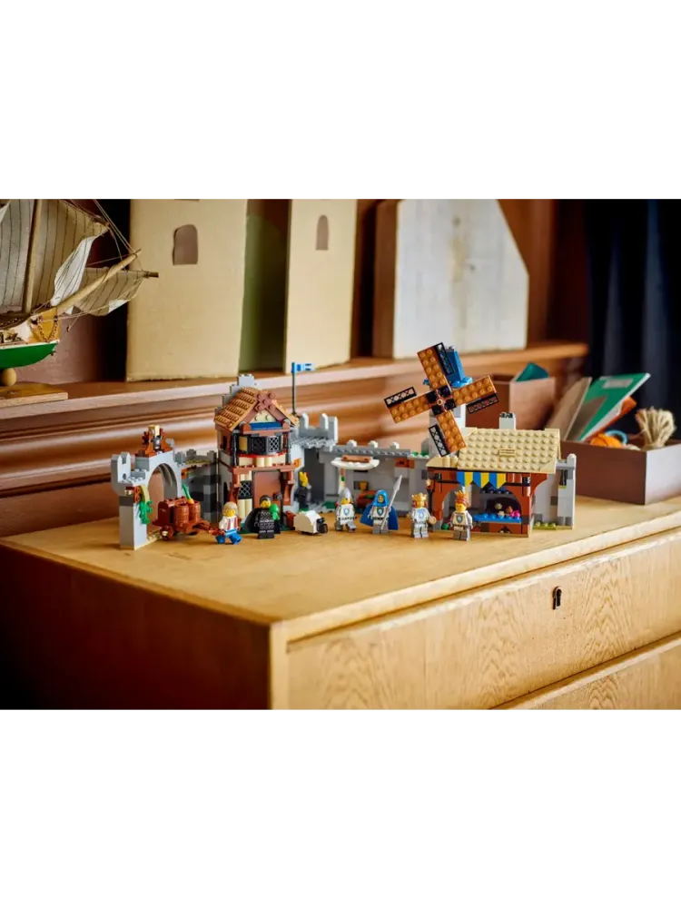 Конструктор Creator 31168 Замок Конного Рыцаря 3в1