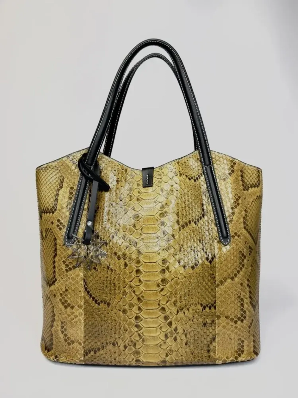 Сумка из натурального питона бежево-песочного цвета