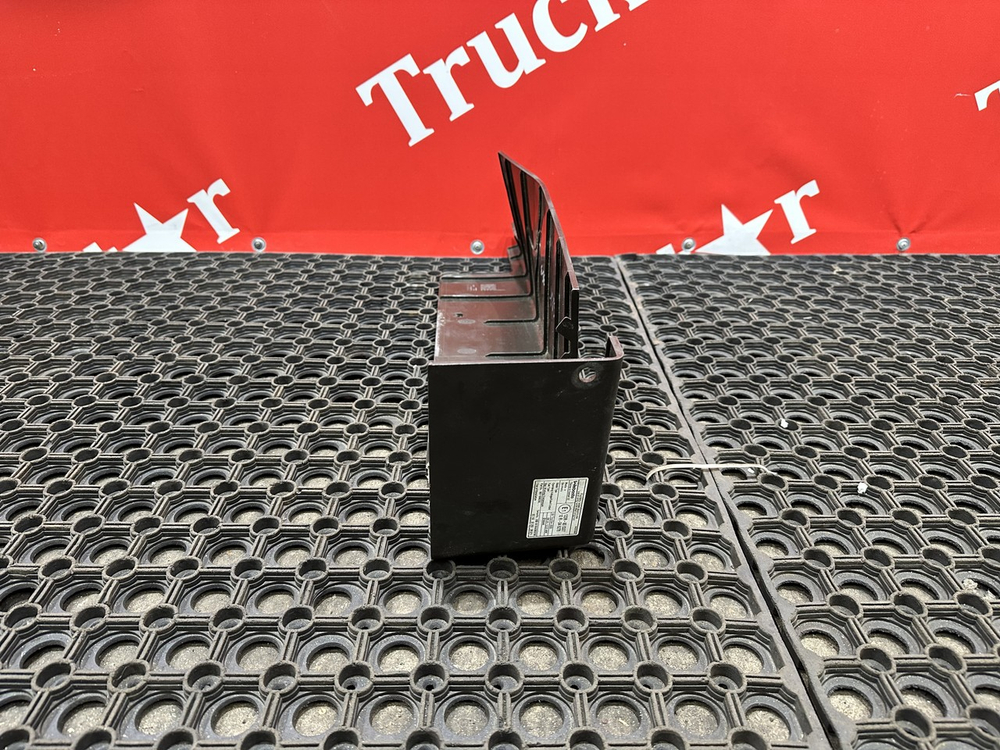 Крышка отопителя